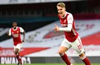 EPL Wrap: Arsenal Topple 10-Man Spurs But Auba Dropped