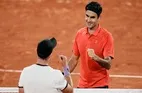 Federer Shines Bright at Roland Garros´ Night Session, Surviving a Four-Set Marathon against Koepfer