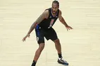 Kawhi Leonard Stays With LA Clippers After Re-Signing for Four-Year, $176.3 Million Contract