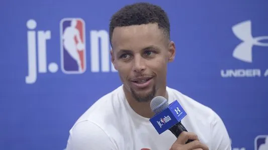 NBA star Stephen Curry of Golden State Warriors — Photo by ChinaImages