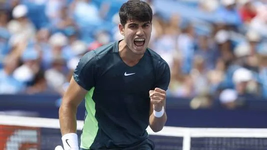 Carlos Alcaraz contesting his quarterfinal match against Tommy Paul (not pictured) in Cincinnati. August 17, 2023. Photo Courtesy: Western & Southern Open Media.