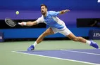 Djokovic Sails past Etcheverry on Tour Return, Reaches 3R in Paris-Bercy