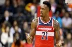 Dwight Howard Signs with Lakers