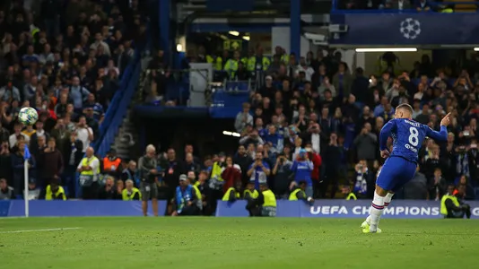 Ross Barkley Failed To Score A Penalty For Everton Against Chelsea
