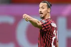 Ageless Ibrahimovic Re-Signs With Ambitious AC Milan 