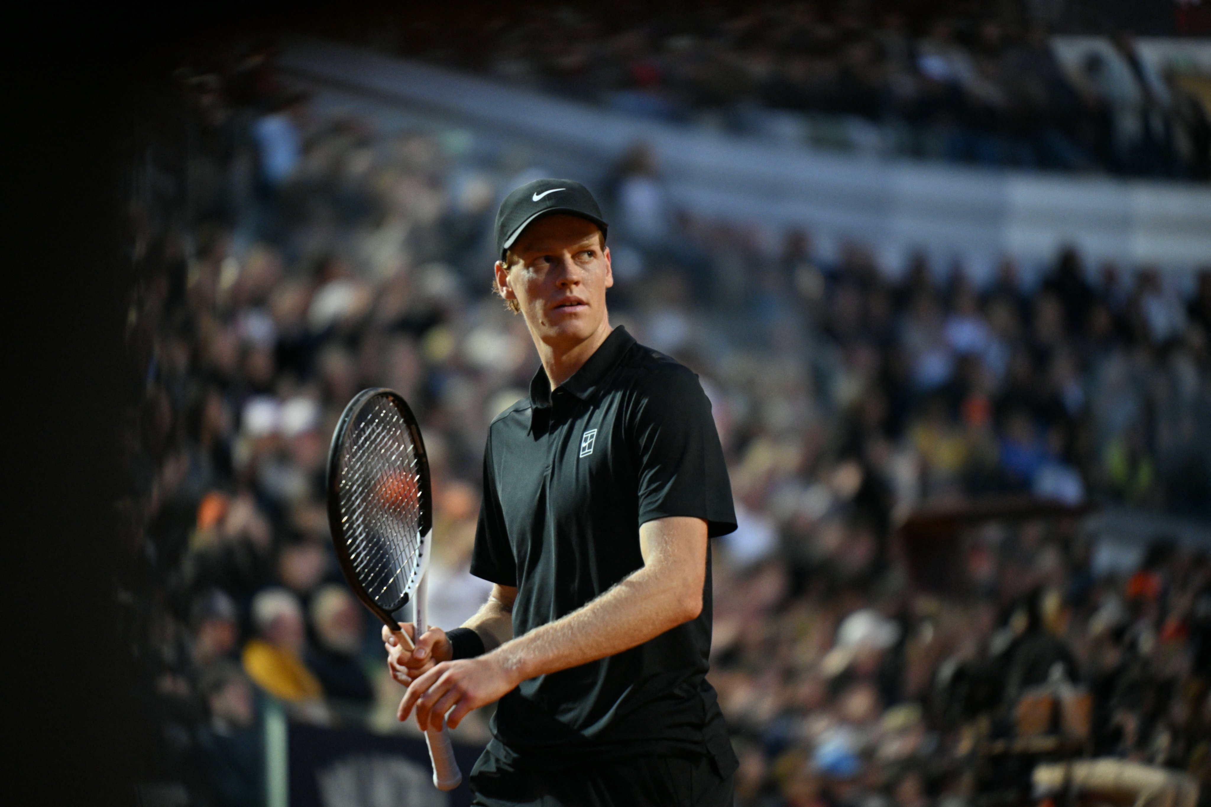 Sinner vs. Medvedev SF Match to Resume Saturday Due to Rain